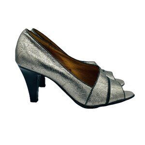 Sofft Shoes Womens Size 6 M Silver Metalic Leather Heels Pumps Comfort Slip On